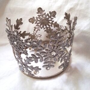 Bath & Body Works Silver Glitter Snowflakes 3 Wick Candle Holder 14.5 oz